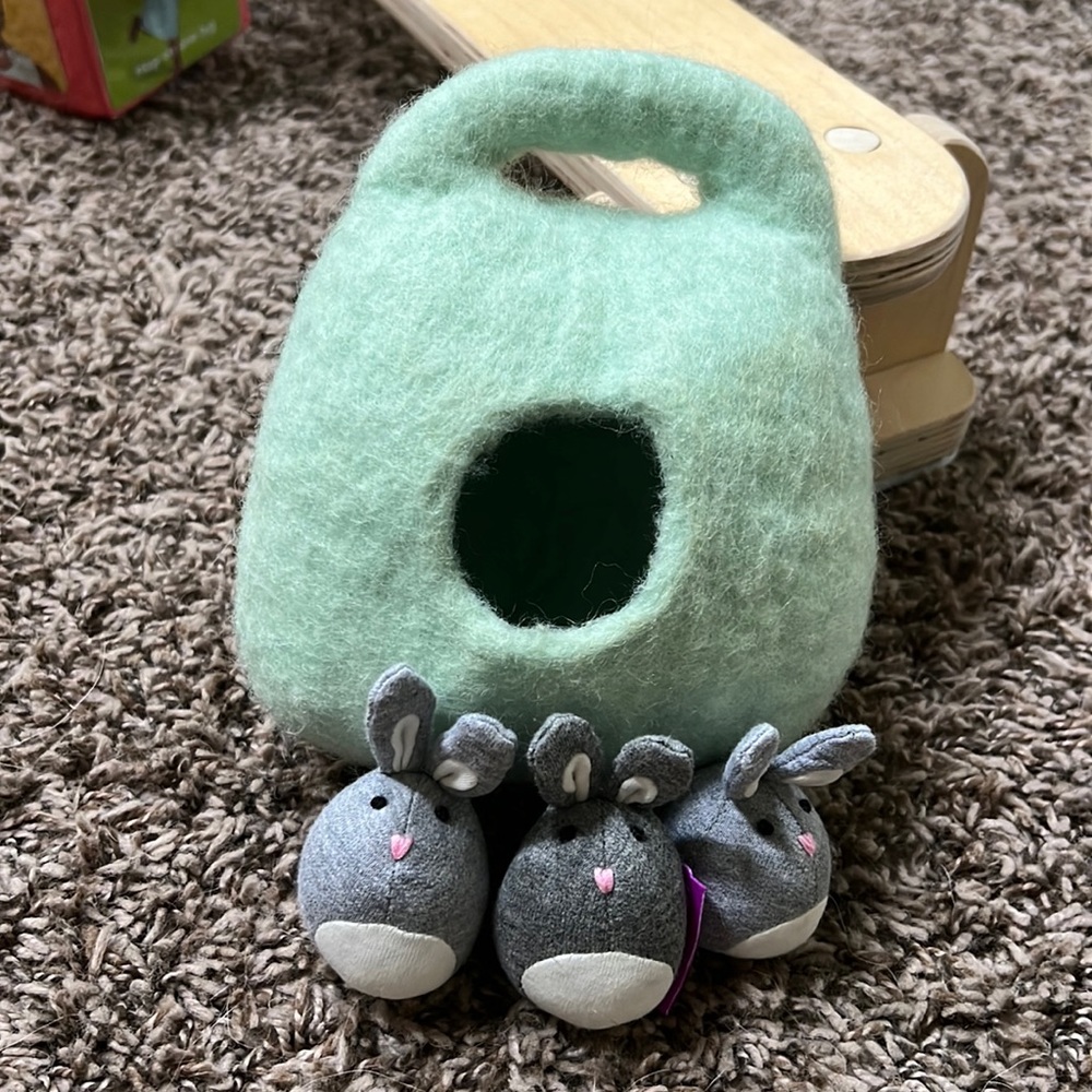 Lovevery Bunnies in a Felt Borrow - Montessori Toy